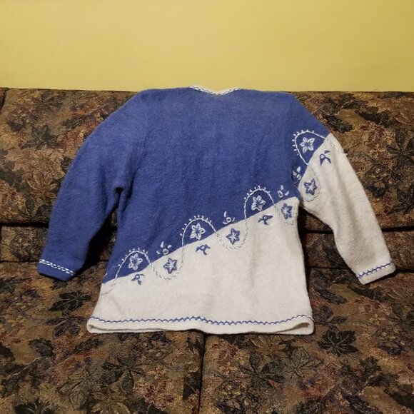 Striking blue & white wool, art jacket/cardigan, embroidery, beads, flowers, M - Picture 2 of 8